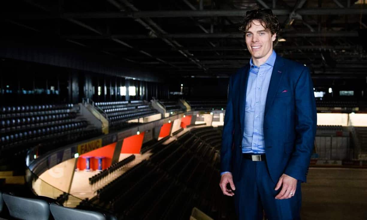 Der TorhüterJahrelang hat Jonas Hiller in der prestige-trächtigen NHL das Tor gehütet. In den letzten Jahren strich er 27 Millionen Dollar ein. Nun ist er in die Schweiz zurückgekehrt – zum schwach aufspielenden EHC Biel.Bilder: Keystone, Bruno Arnold/ HZ, Robert Huber/ HZ, René Ruis/ BILANZ, Pius Kolle/ Freshfocus