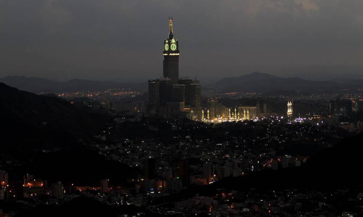 Platz 3: Mecca Royal Clock Tower, Mekka Beim Mecca Royal Clock Tower befindet sich eine begehbare Aussichtsplattform in der Turmspitze auf 558 Metern Höhe.