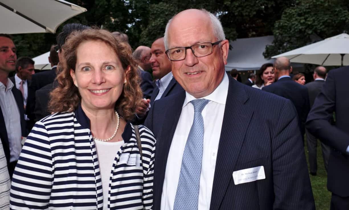 Brigitta M. Gadient, Mitglied des Verwaltungsrates, Pax Holding (Genossenschaft);
Mathias Adank, CEO & Delegierter des Verwaltungsrates, Zweifel Pomy-Chips AG