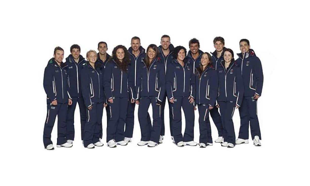 Wer sonst als Armani soll die Italiener einkleiden? Für einen Stardesigner kommt das Ganze dann aber doch etwas dröge daher. (Bild: Armani)