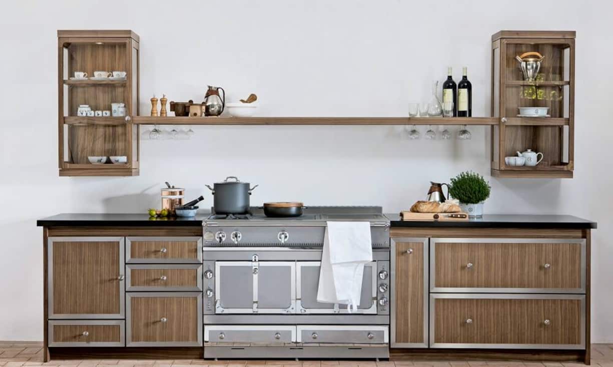 Anpassungsfähig: Die klassische Gestaltung eines La Cornue passt auch in eine moderne Küche.