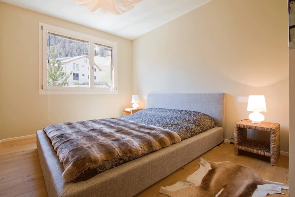 Die Wohnung befindet sich im 1. OG und verfügt über zwei Schlafzimmer.