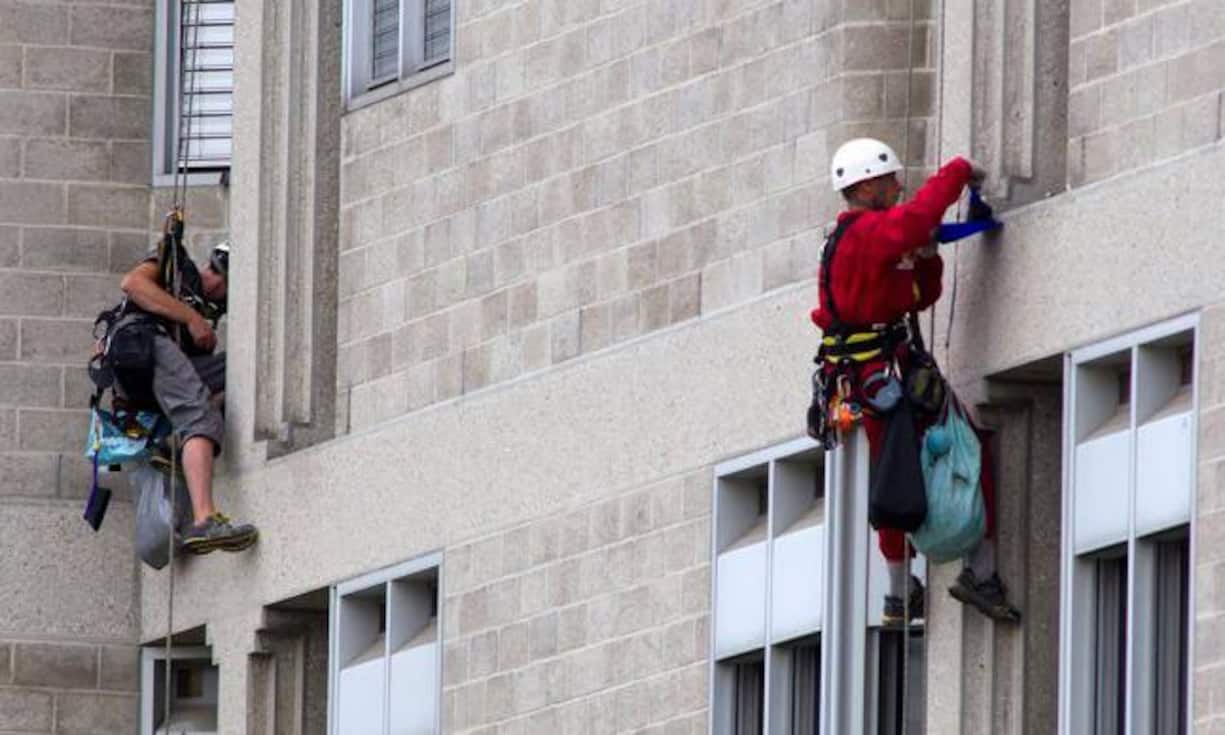 Genf liegt bei den Büromieten schweizweit an der Spitze. Hier kostet der Quadratmeter im Schnitt 444 Franken pro Jahr.Deutlich günstiger werden die Mieten im äusseren Geschäftsgebiet etwa in der Region Vernier und Onex.
