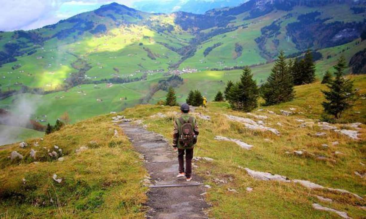 27. SchweizDie Schweiz konnte sich in den Augen der Expats verbessern. Nach Rang 31 im vergangenen Jahr reicht es nun für Platz 27. Die hohen Lebenshaltungskosten und das schwierige Einleben - drei von zehn Expats finden, dass Schweizer gegenüber Ausländern unfreundlich gestimmt sind - verhindern eine bessere Klassierung.Bilder: Pixabay