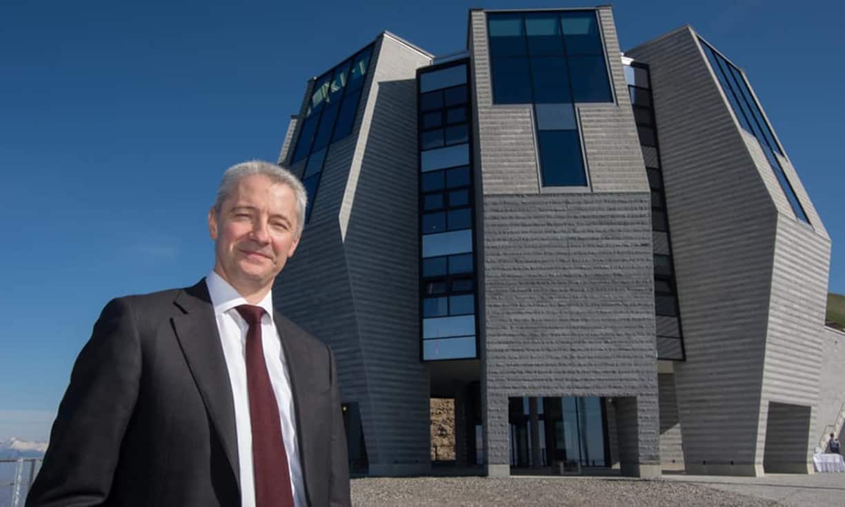 Seit 20 Jahren steht Fabrice Zumbrunnen im Sold der Migros. In der Genossenschaft Neuenburg-Freiburg arbeitete er sich vom Verkaufschef über das Marketing und die Logistik zum Geschäftsleiter hinauf. Nun beerbt er Herbert Bolliger als Migros-Chef. Das ist sein Machnetz: