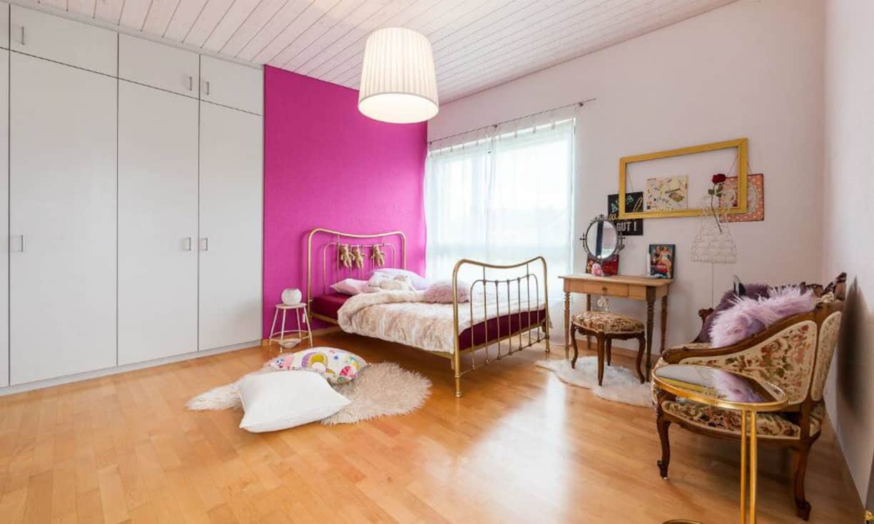 Insgesamt verfügt die Villa über sechs Schlafzimmer...