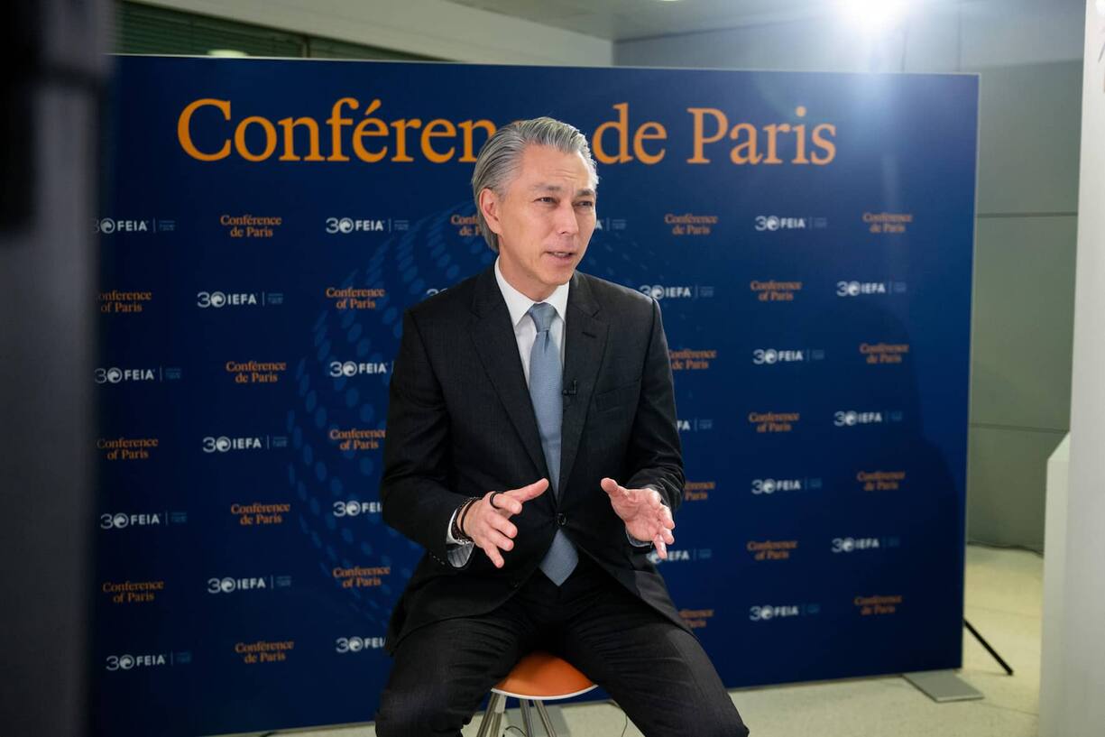 Die Minengesellschaften versorgen die nach Rohstoffen hungrige Weltwirtschaft mit Kohle, Kupfer oder Kobalt. Starke Player sind die australische BHP unter CEO Mike Henry (o.),