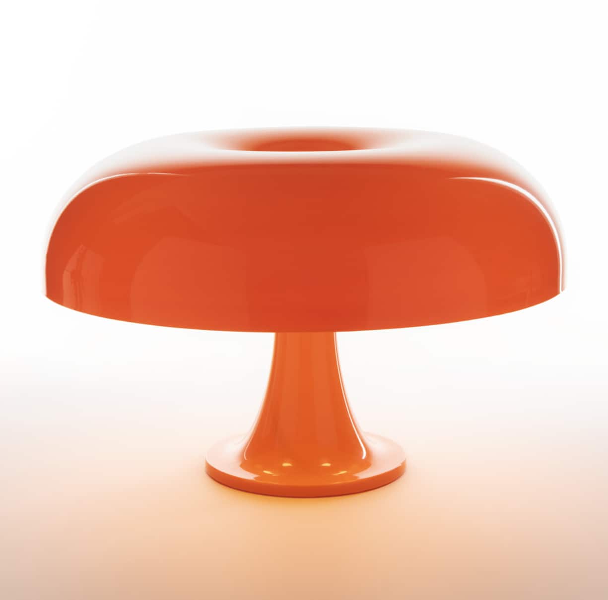 Artemide_Lamp.png