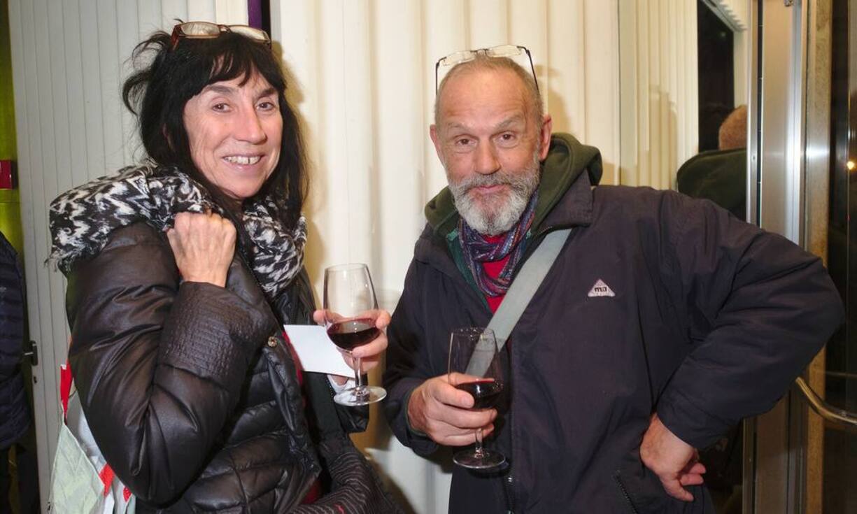 Lie Hoby, Lehrerin;
Christoph Blaser, Heissluftballonpilot und Allroundhandwerker