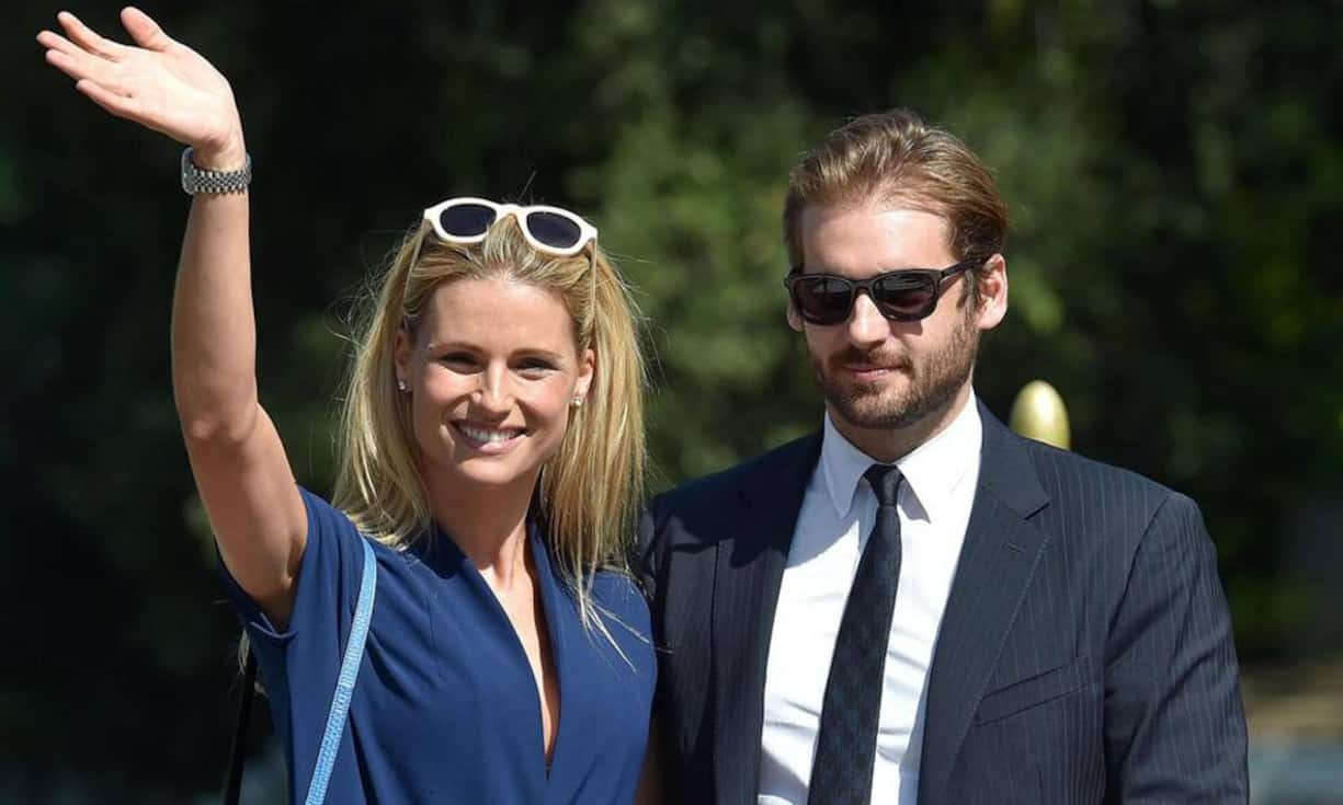 Michelle Trussardi-HunzikerVermögen: 200 - 250 Millionen FrankenSeit der Heirat mit Tomaso Trussardi ist es um die Bernerin ruhiger geworden. Das Familienvermögen stammt vor allem von ihrem Gatten, der ein Viertel am Modekonzern Trussardi hält. Doch La Hunziker hat dazu einen tiefen zweistelligen Millionenbetrag beigesteuert, den sie als viel beschäftigte Entertainerin in italienischen und deutschen Fernsehshows verdient hat. Keystone