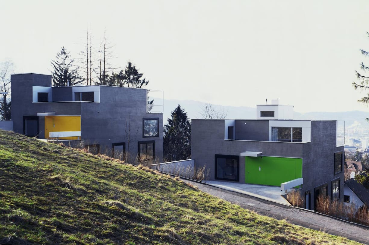 Zwei Häuser in Zürich.