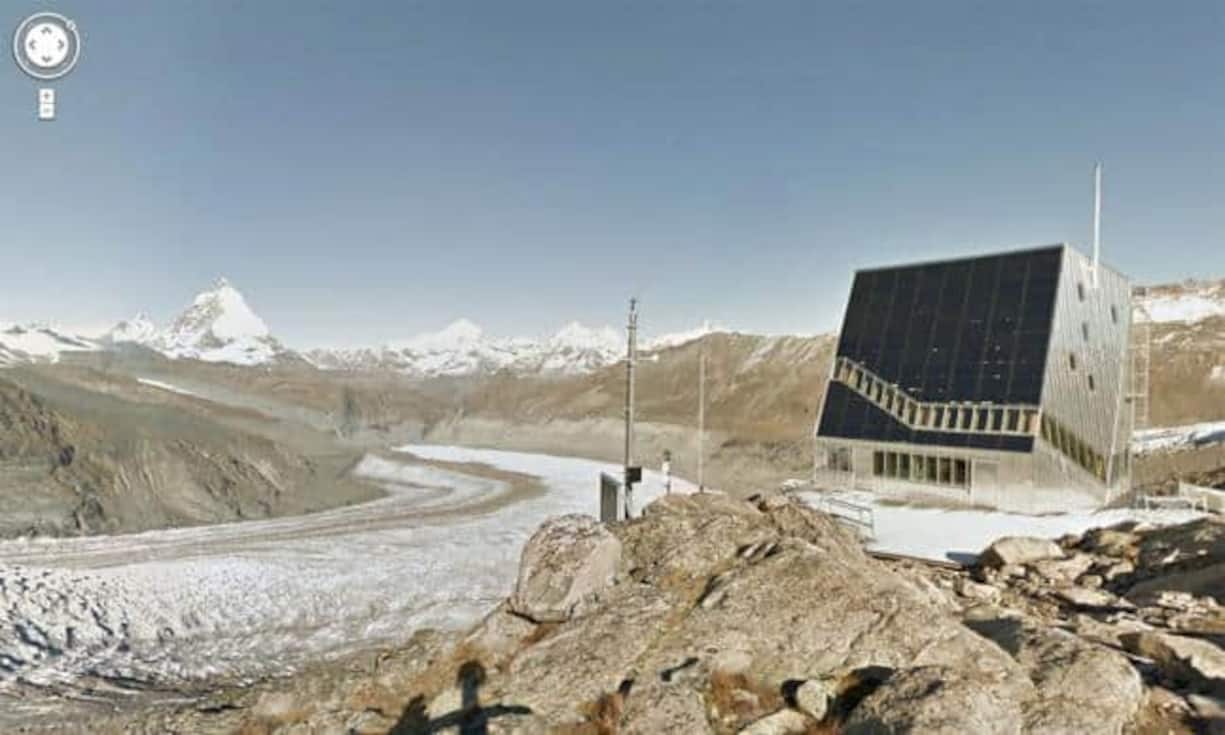 Google ergänzt seinen Dienst Street View für die Schweiz mit zehnmal mehr Bildern: Ab sofort kann nun virtuell die Monte Rosa Hütte besucht ...