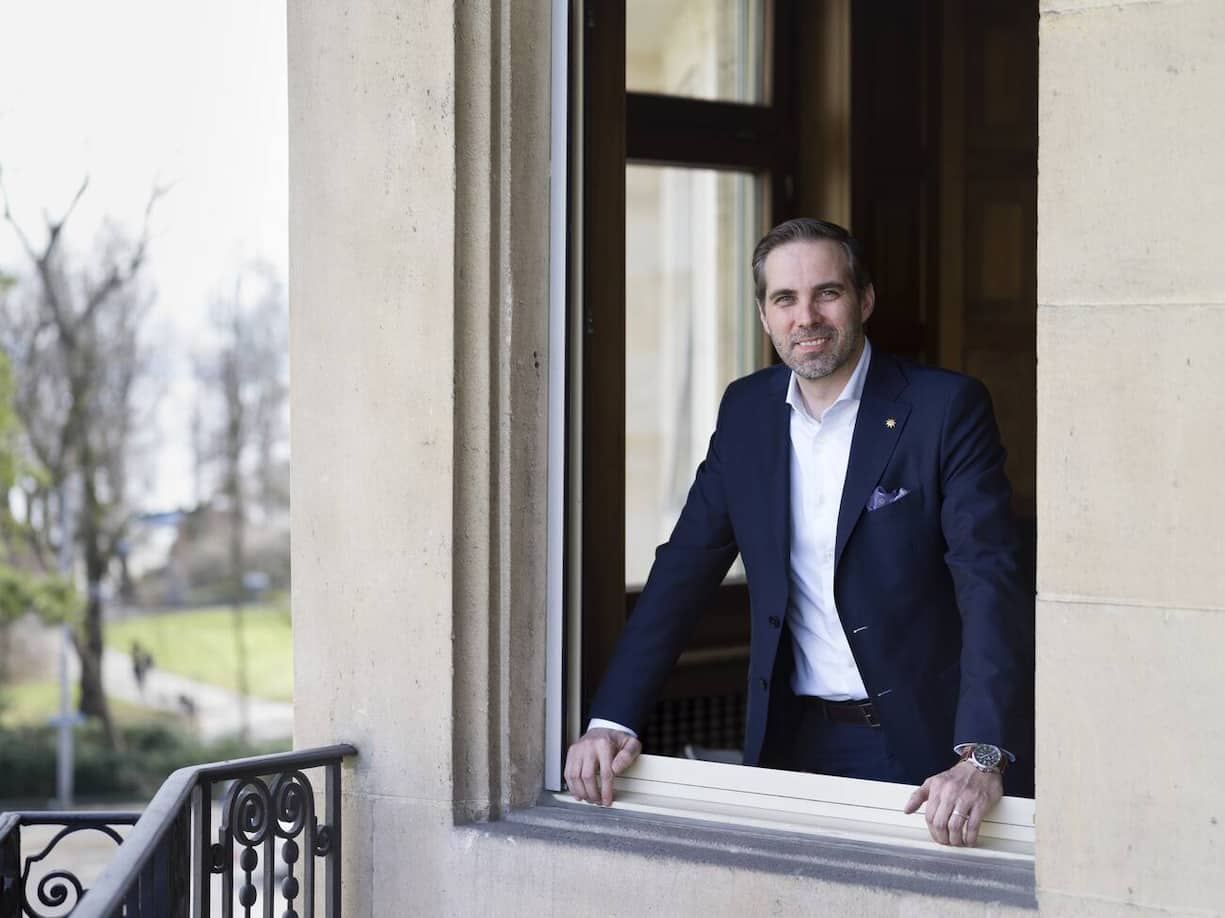 Martin Nydegger, director of Swiss Tourism, poses for a photograph on the premisses of Swiss Tourism in Zurich, Switzerland, on February 5, 2018. (KEYSTONE/Gaetan Bally)Martin Nydegger, Direktor Schweiz Tourismus, portraitiert am 5. Maerz 2018 in den Raeumlichkeiten von Schweiz Toursimus in Zuerich. (KEYSTONE/Gaetan Bally)