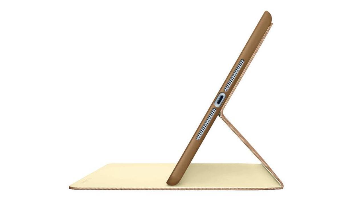 Ein Tablet aufstellen zu können, ist ganz schön praktisch. Doch manchmal stimmt einfach der Winkel nicht richtig – sei es nun beim Kochen oder beim Ansehen von Videos. Logitech schafft mit dem flexiblen Schutzcover Hinge Abhilfe. Die iPad-Hülle lässt sich in fast jedem Winkel fixieren. Das ist praktisch, denn so hat man etwa beim Kochen das Rezept immer im Blick. Logitech Hinge ab 59.90 Franken.