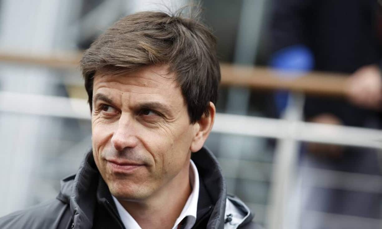 Unter den 300 Reichsten der Schweiz tummeln sich wie jedes Jahr auch neue Namen. Die sechs reichsten Neuzugänge: Toto Wolff tritt als Investor und Manager im Motorsport auf. Der gebürtige Österreicher wohnt in der Ostschweiz und besitzt 2015 geschätzte 350 bis 400 Millionen Franken. Seit 2013 leitet er erfolgreich das Formel-1-Team von Mercedes. Mit seiner 30-Prozent-Beteiligung an Mercedes AMG Petronas F1 verdient er ausserdem viel Geld.Keystone