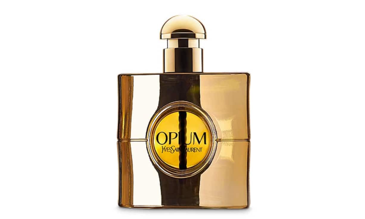 Yves Saint Laurent: Der klassische Duft Opium aus dem Jahr 1977 ist diesen Winter in einem charmanten goldenen Flakon erhältlich. 141 Franken.