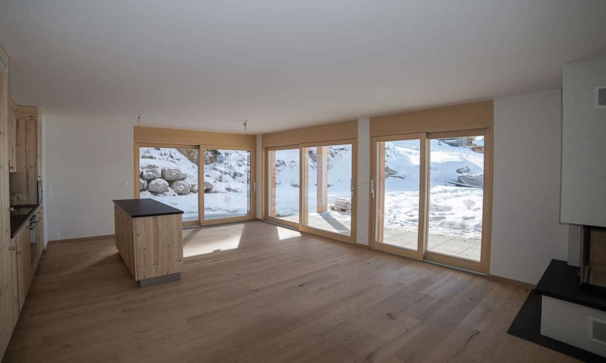 Die vier Zimmer und drei Badezimmer verteilen sich auf einer Wohnfläche von 178 Quadratmetern.