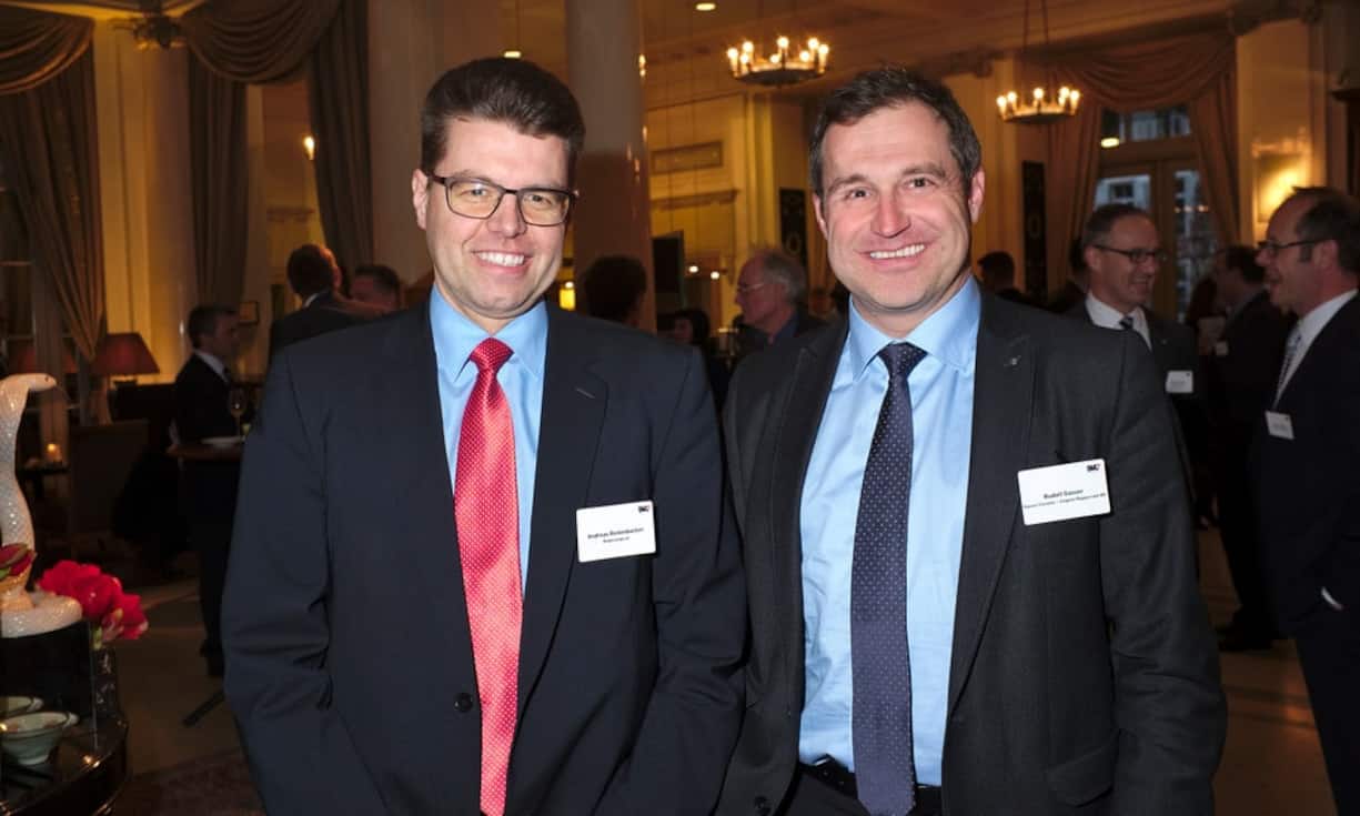 Andreas Rickenbacher, Regierungsrat, Kanton Bern;
Rudolf Gasser, Inhaber, Gasser Ceramic - Ziegelei Rapperswil BE