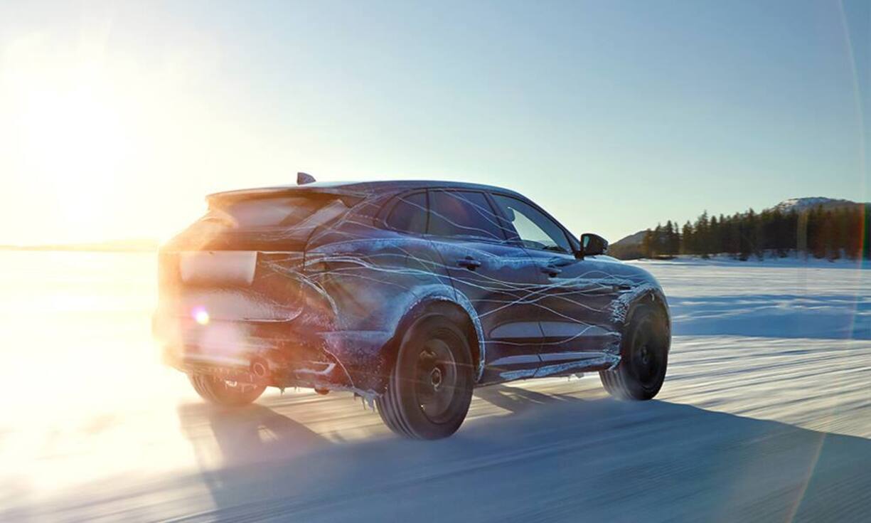 Jaguar F-PaceJaguar will mit dem F-Pace erstmals in den SUV-Bereich vorstossen. Im Luxus-SUV-Segment konkurriert der Hersteller mit Aston Martin, Maserati, Lamborghini, Tesla und Rolls-Royce.