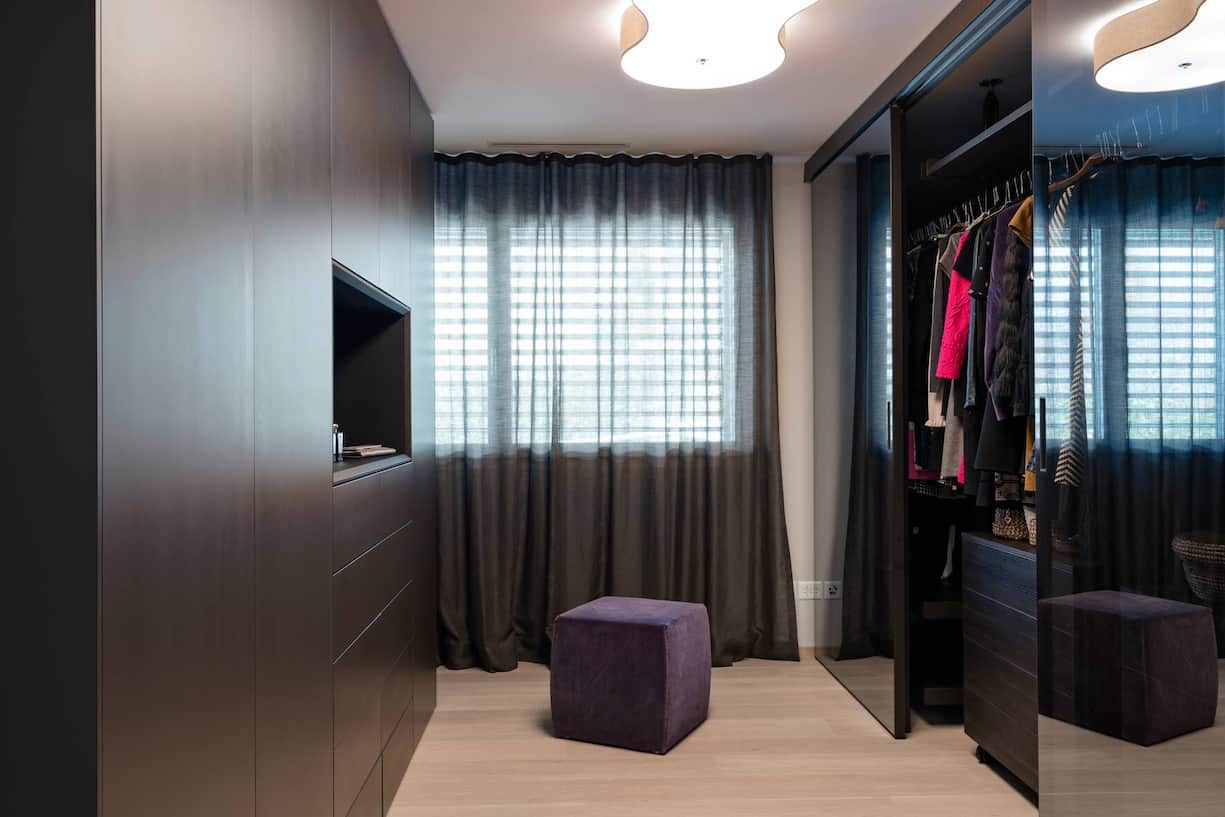 Begehbarer Kleiderschrank