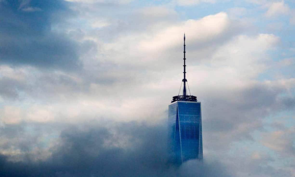 Die Plattform umfasst die Stockwerke 100, 101 und 102 des Glasturms.