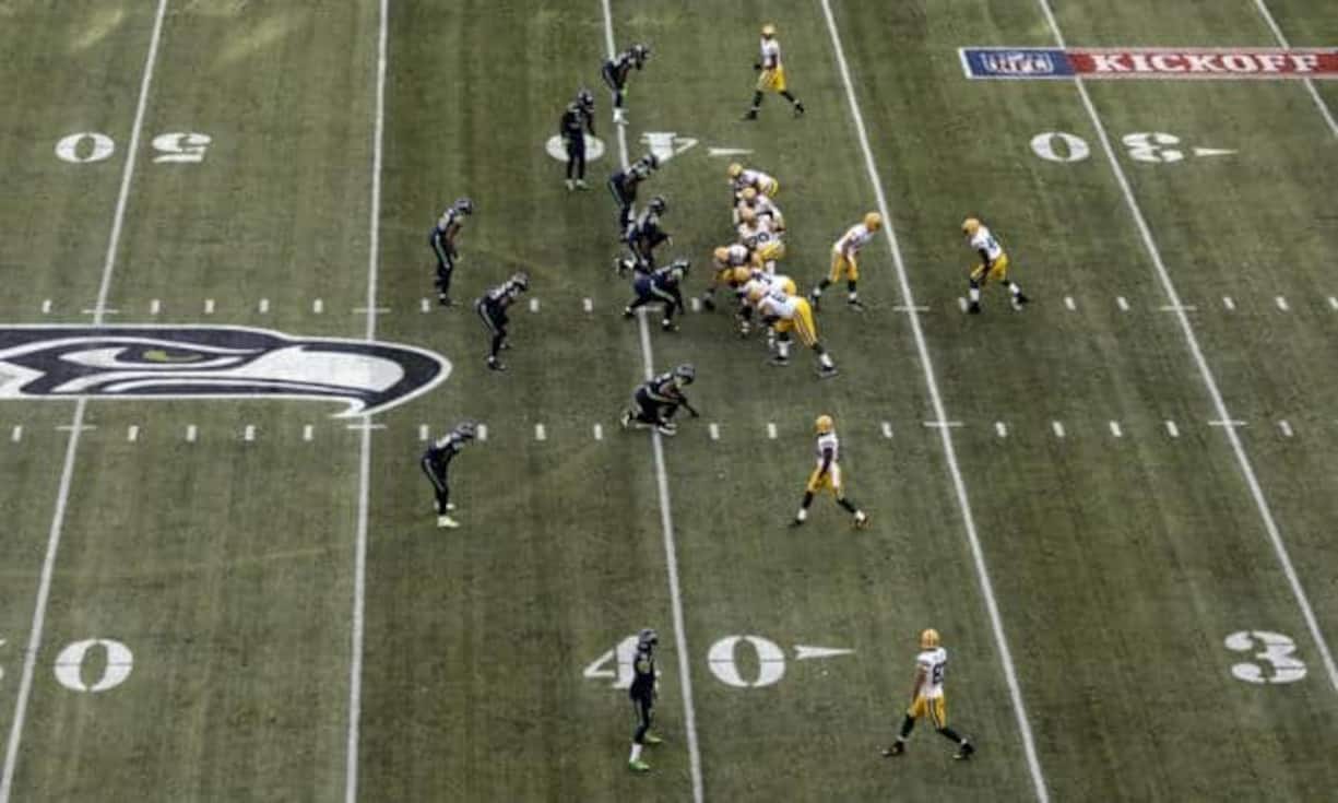 Und dies obwohl die NFL jährlich 9,2 Milliarden Dollar umsetzt und horrende Löhne an die Spieler bezahlt werden.