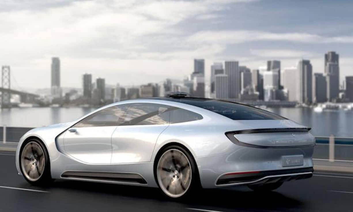 Wie Yueting vorführte, lässt sich der Wagen via Smartphone-App mit Sprachbefehlen steuern. Die Höchstgeschwindigkeit soll bei 210 Kilometern die Stunde liegen.