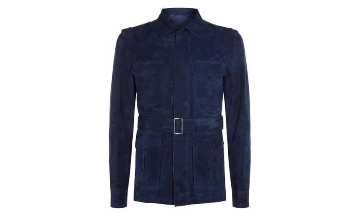 Military: Hackett (Mann) Diese figurbetonte Wildlederjacke in Military-Style liegt dank Farbe und Form voll im Trend. Ein zeitloses und elegantes Kleidungsstück mit Ikonen-Potential. Preis 1.399 Franken