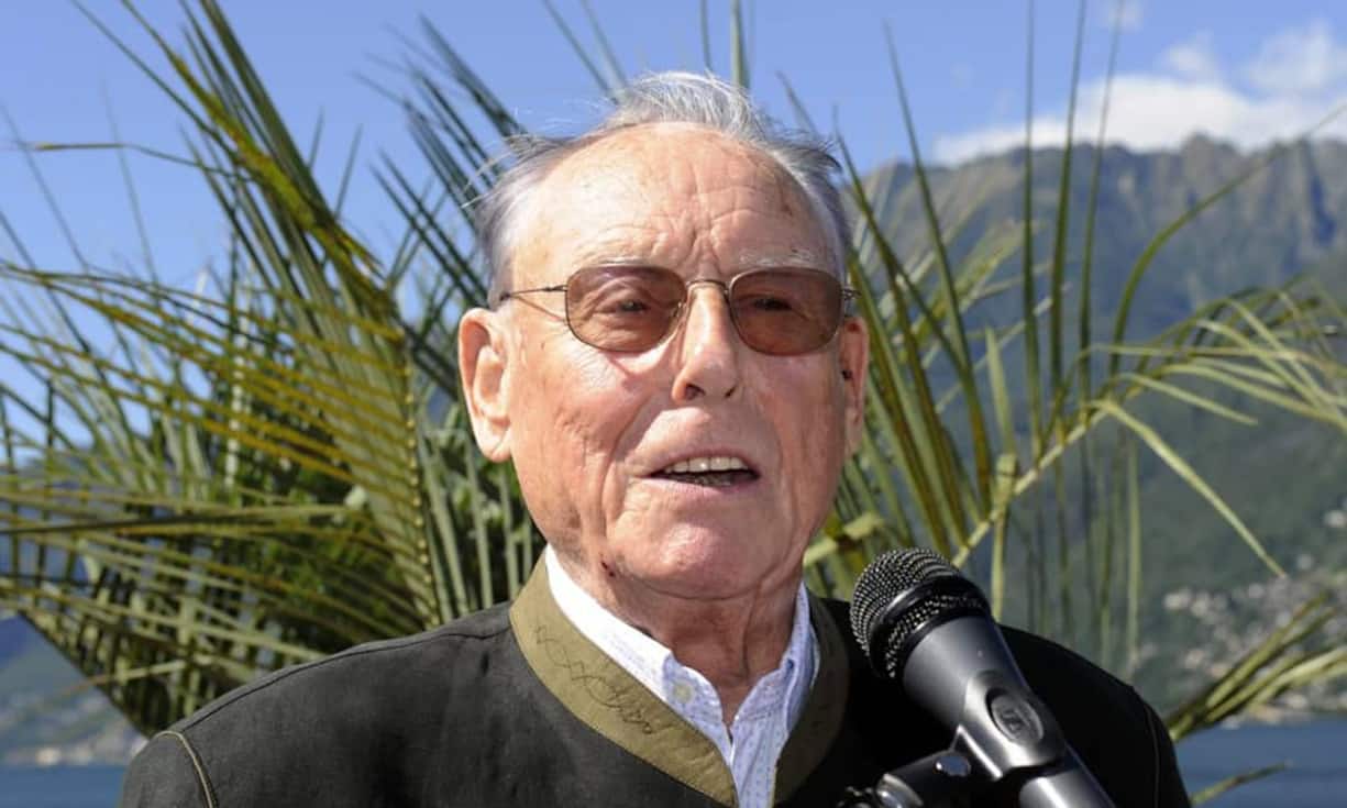 Platz 7: Karl-Heinz KippVermögen: 4 bis 4,5 Milliarden FrankenDer Gründer der Massa-Märkte in Deutschland wanderte bereits vor rund drei Jahrzehnten aus und wohnt seither in der Graubündner Berggemeinde Arosa. Von dort aus führt er mehrere über die Schweiz verteilte Hotels der Luxusklasse.