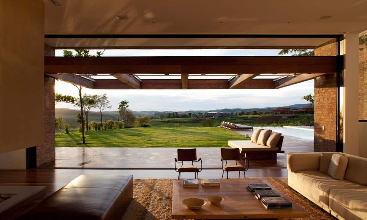 … auch ein eigenes Kinos. Die Zimmer für die Kinder und die Eltern sind klar getrennt. Auch grosse…