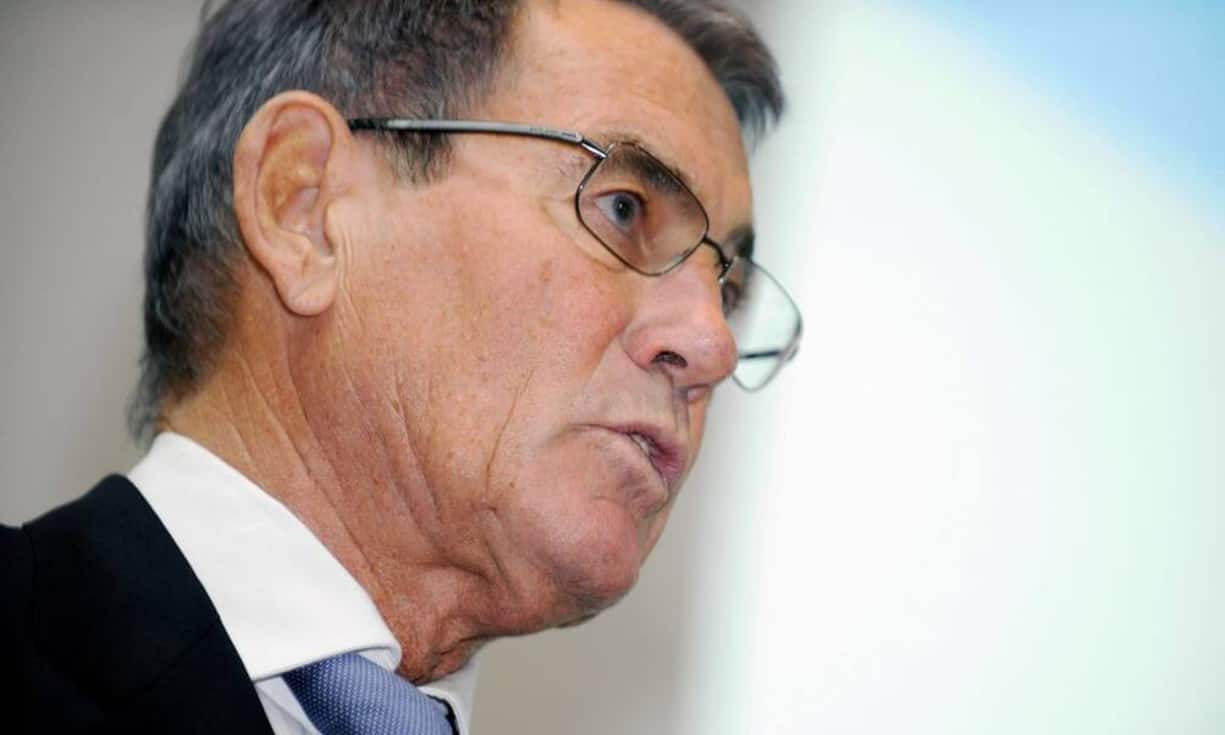 … dem damaligen ZKB-Präsidenten Urs Oberholzer. Berg und Affentranger verwendeten später im Abwehrkampf gegen die britische Laxey ähnliche Methoden, und Oberholzer stellte sich beim Sulzer-Übernahmekampf auf Bergs Seite.