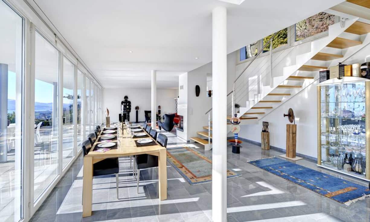 Das Haus ist mit vier Schlafzimmern und zwei Badezimmern vielseitig nutzbar. Es besitzt eine grosszügige Wohnfläche von 192 Quadratmetern.