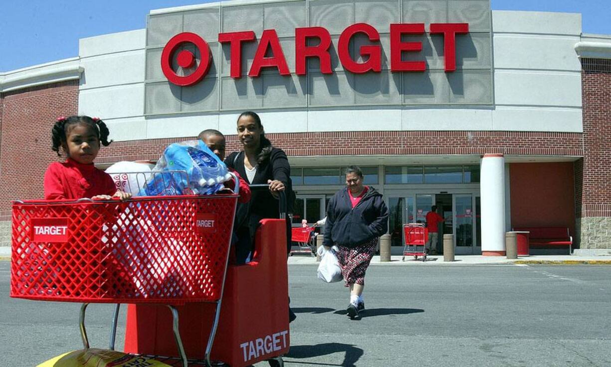 Rang 10: Target CorporationDer Discounteinzelhändler besitzt verschiedene Ladenketten wie z.B. die Target Stores, Mervyn's, oder Marshall Fields. In der Liste der grössten Detailhändler reicht es gerade noch für die Top Ten. Einzelhandelsumsatz von gut 72 Milliarden Dollar