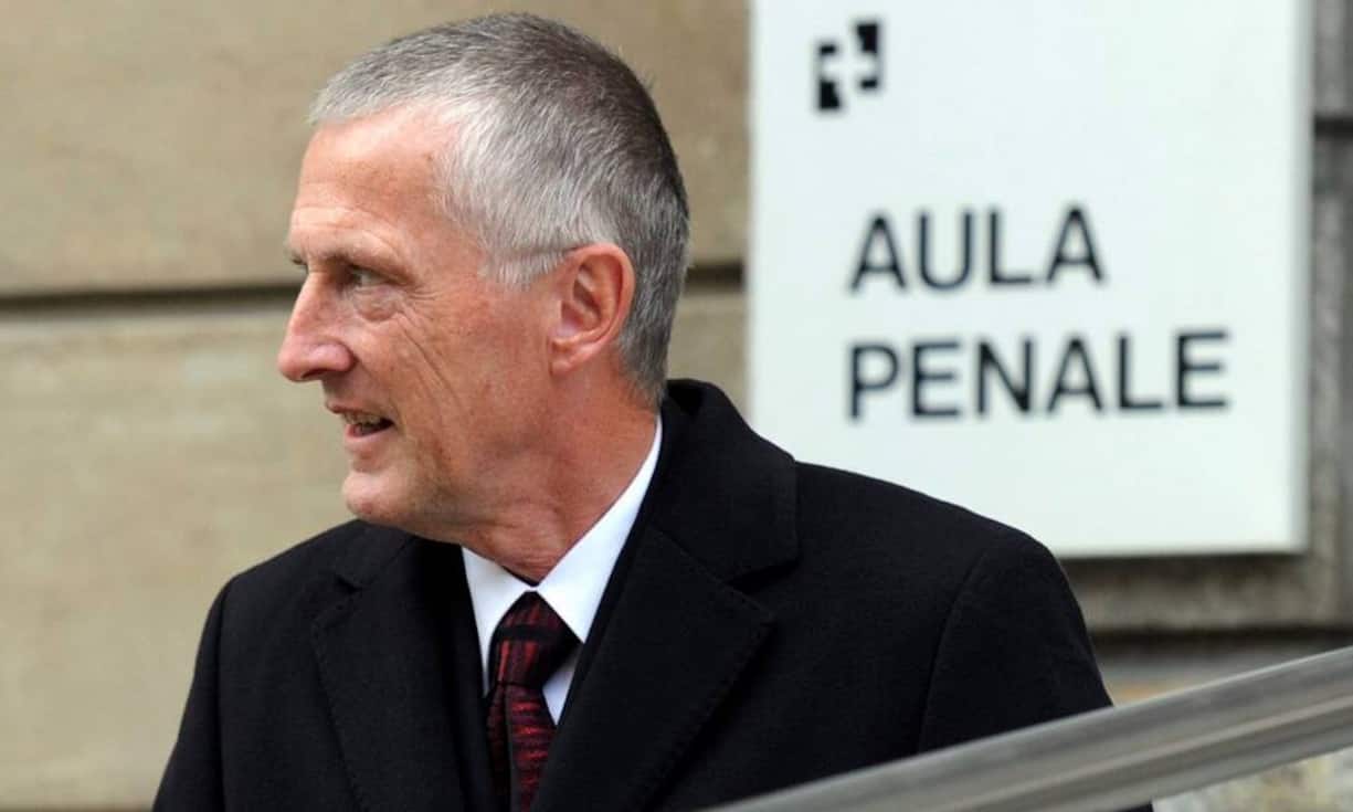 Der Fussball-Wettskandal 2009 wurde im Zuge der internationalen Ermittlungen unter der Leitung der Staatsanwaltschaft Bochum im November 2009 bekannt. (Bild.: Einzelrichter Walter Wuethrich verlässt am 8. November 2012 das Bundesstrafgericht in Bellinzona)