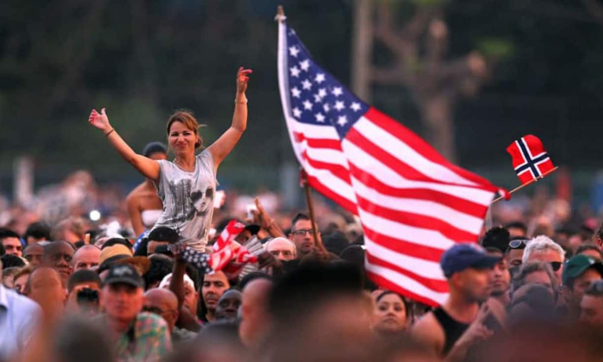 450'000 Zuschauer zog der Gratis-Auftritt an.  «Wir wissen, dass es vor einigen Jahren noch schwierig war, unsere Musik in Kuba zu hören», sagte Jagger unter grossem Jubel auf Spanisch. «Aber da sind wir.»