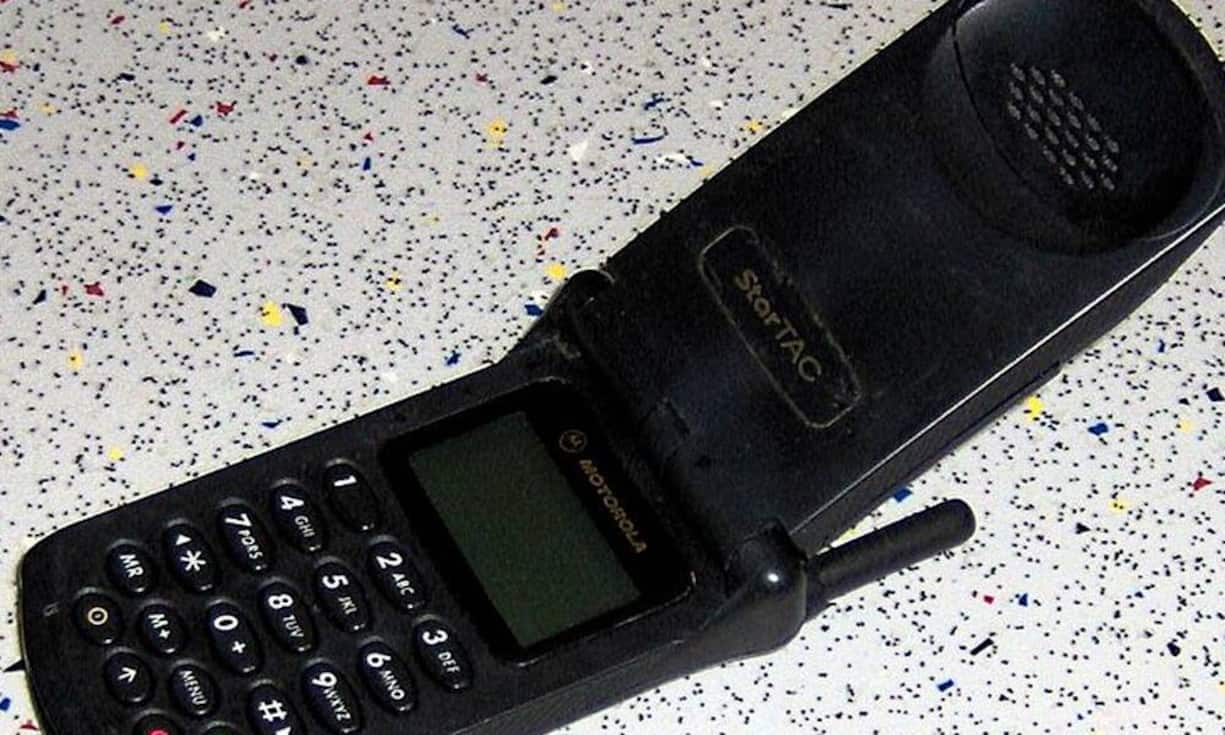 In «Star Trek» beliebt: Der mobile «Communicator» - er wurde unser Handy. Hier ein Vorläufer von Motorola, das StarTAC-Handy.