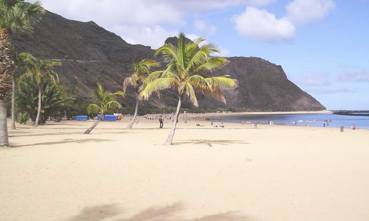 Ferienzeit ist immer auch Strandzeit: In den oberen Rängen bei praktisch allen Anbietern sind die Kanarischen Inseln zu finden. Weniger weit entfernt ist... Wikimedia/CC