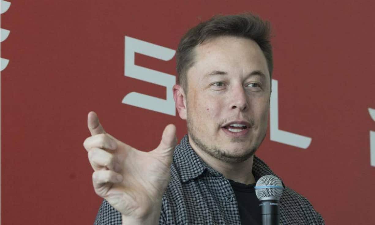 Der Stargründer von Tesla und SpaceX hat eine ganze Liste an Vorbildern: Da wären auf der Gründerseite Apple-Ikone Steve Jobs, Microsoft-Gründer Bill Gates, Thomas Edison und seine Freunde, Google-Gründer Larry Page und Sergey Brin. Auf Investorenseite verehrte Elon Musk Warren Buffet. Ein persönliches Denkmal setzte er aber Nikola Tesla, einem Pionier in der Entwicklung und Erforschung der Elektrotechnologie, der als Namenspatron seiner Elektro-Autoflotte gilt.
