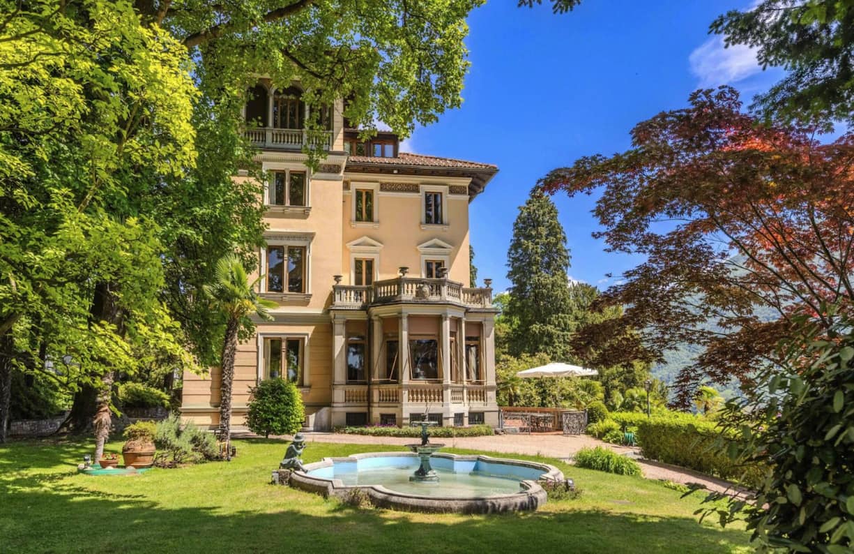 Die Villa Floridiana liegt in Porza TI, hoch über Lugano.