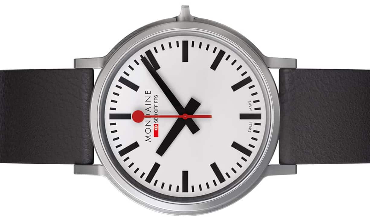 Die neue Mondaine mit dem roten Sekundenzeiger, der wie die legendäre Bahnhofsuhr bei 12 für 2 Sekunden innehält und dann weiterspringt.
