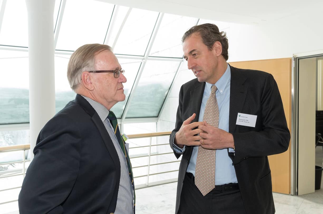 Peter Gomez, Uni St. Gallen; Raymond J. Bär, Ehrenpräsident Julius Bär Gruppe AG