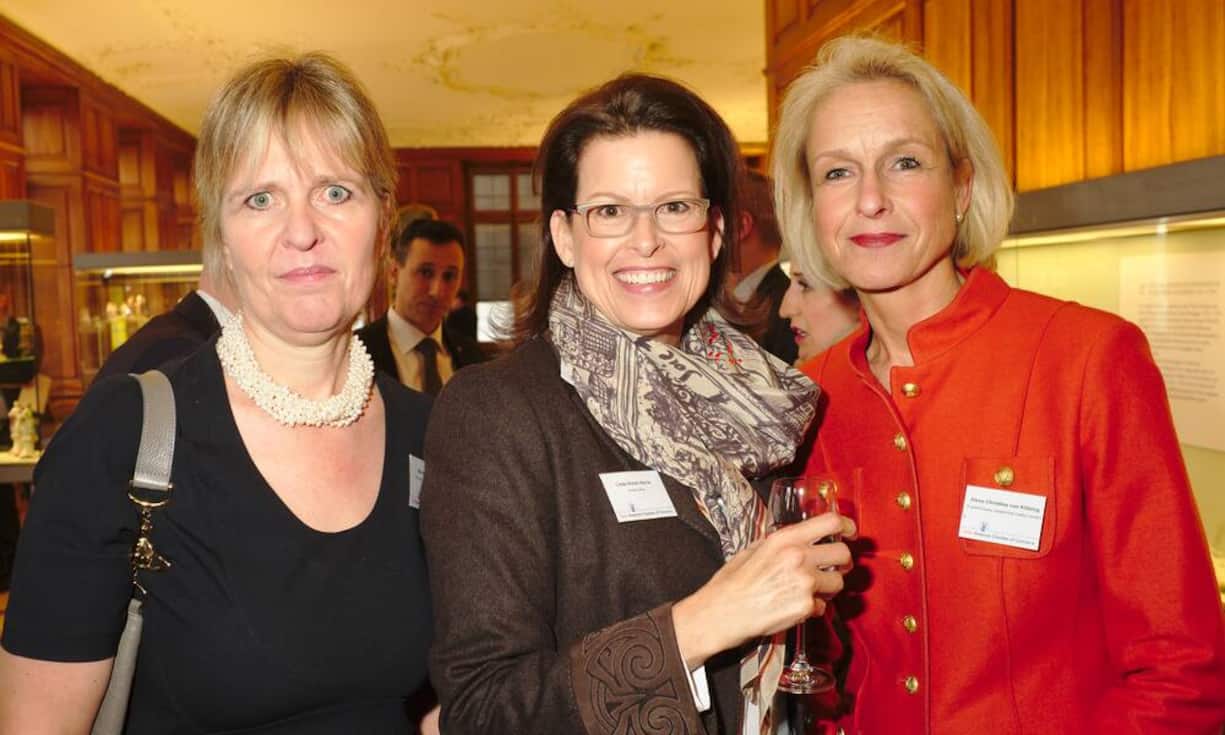 Michaela Seeger, Director of Community Relations, ZIS Zurich International School;
Linda Elzvik-Harris, Vice President, GreenLamp;
Alexa Christina von Klitzing, Managing Director, FranklinCovey Leadership Institut GmbH