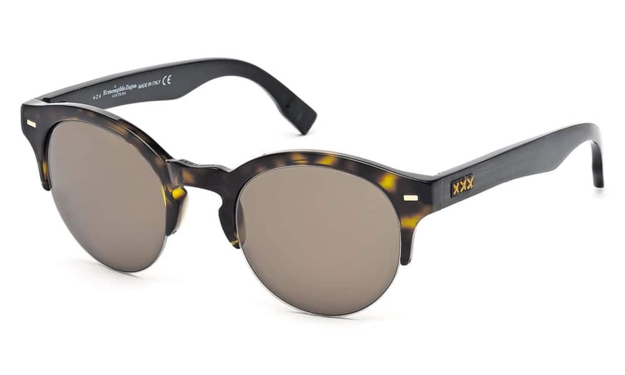 Dolce & Gabbana - SportlichIn vielen Farbvariationen gibt es diese grosse Fliegerbrille mit einer Vordereite aus Acetat und Basalt-Bügel. Dieses Material ist besonders flexibel und wiederstandsfähig.Preis: 498 Franken