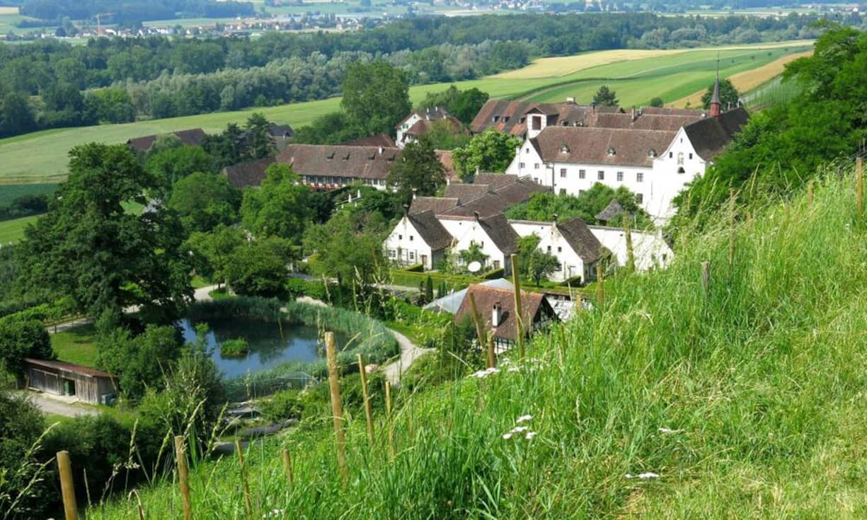 Rang 8: Kartause Ittingen, Warth-Weiningen. Der Neueinsteiger im BILANZ-Rating verfügt über 68 stilvolle, moderne Hotelzimmer. Dank ihrer Einbettung in die Klosteranlage laden sie ein, die Stille und den Atem der Natur zu erleben. Von Null auf Platz 8.