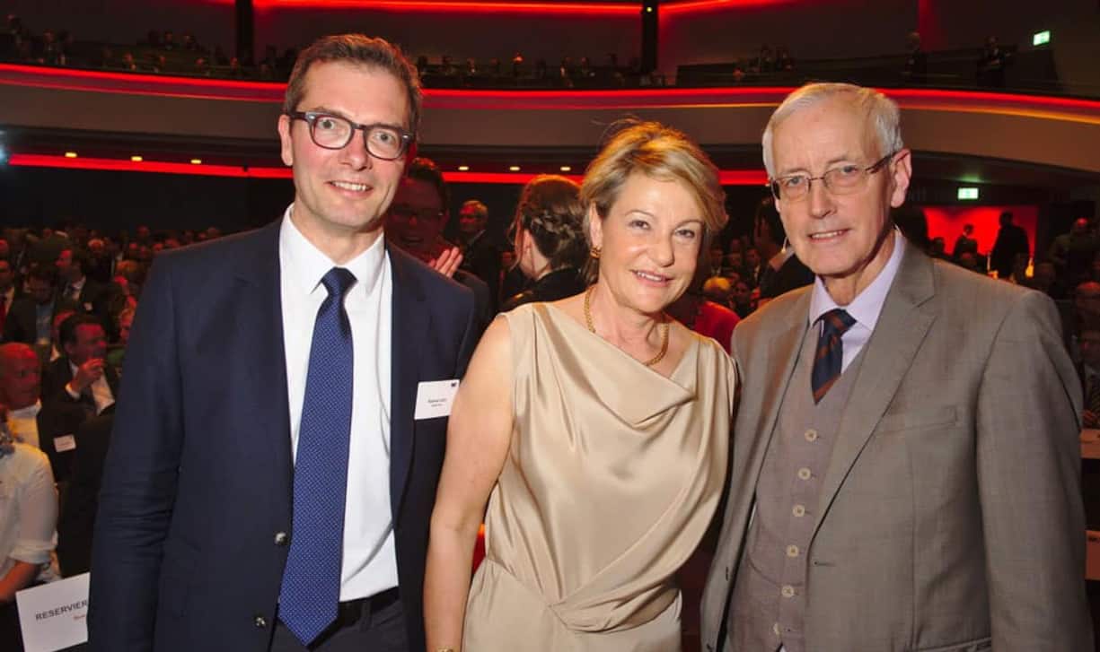 Raphael Lanz, Stadtpräsident Thun;
Elisabeth Bührer Zölch, Präsidentin, Arbeitgeberverband der Schweizerischen Uhrenindustrie;
Jean-Daniel Gerber, VR, Credit Suisse Group Bilder: Markus Senn