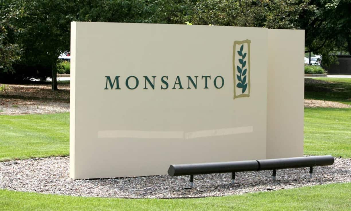 Firmenschild von Monsanto: Der Konzern macht Gewinn dank Verkäufen.