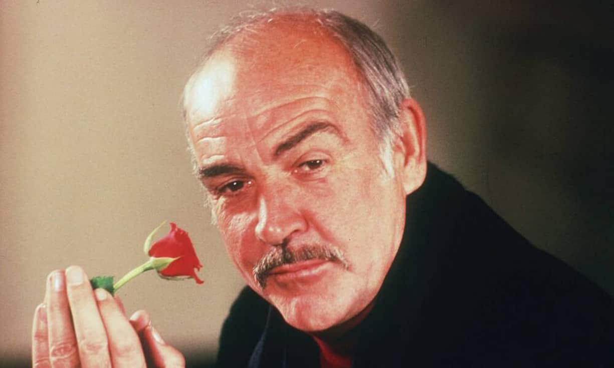 Schon früh witterte Connery die Gefahr, als 007 abgestempelt zu werden. Er suchte sich daher andere Rollen und etablierte sich ab den 70er Jahren als Charakterdarsteller. Im Jahr 1986 begann Connerys Weisheitsphase: als William von Baskerville in der Umberto-Eco-Verfilmung «Der Name der Rose».