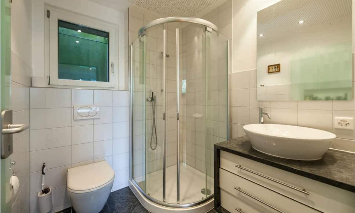 ... bietet die Liegenschaft Ihnen auch ein drittes Gäste WC.