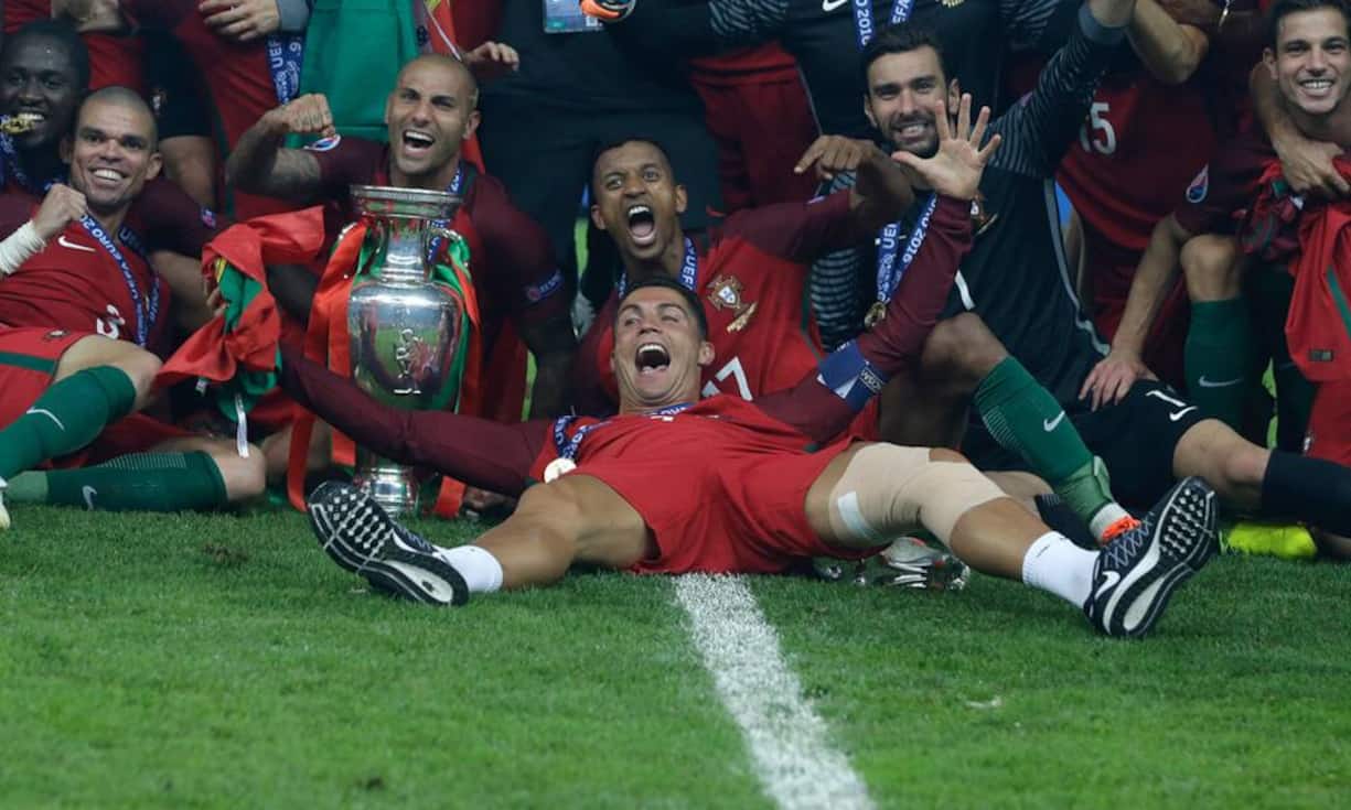 In den vergangenen zwölf Monaten verdiente Ronaldo rund 88 Millionen Dollar gemäss dem US-Magazin Forbes - mehr als jeder andere Athlet auf der Welt.