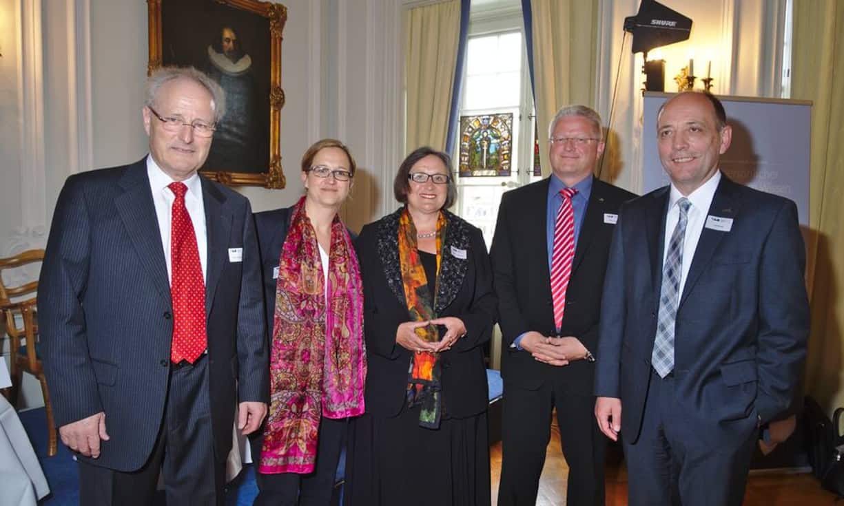 Markus Sulzberger, Präsident, SGO;
Stephanie Kaudela-Baum, Dozentin, Hochschule Luzern;
Marlies Fröse, Leiterin Studiengang Soz. Arbeit, Hochschule Luzern;
Marcel Kiechl, HR Senior Vice President, Rheinmetall Electronic Solutions;
Leo Brücker, Leiter Personal, Urner Kantonalbank Bilder: Markus Senn